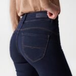 21001381-855 jeans secret slim bleu Salsa jeans mode 1